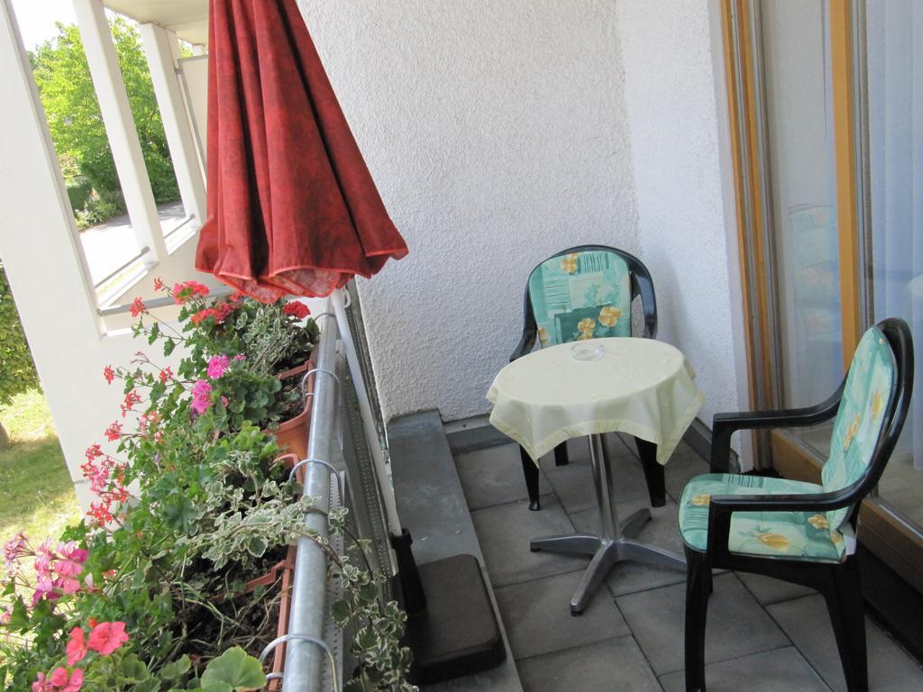 Abendstille Mit Balkon Und Tg *